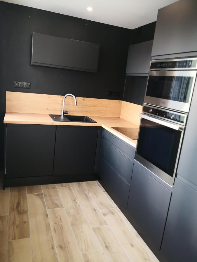 Studio Moderne, Place Parking Prive, Emplacement Ideal A 100 M Du Lac. Annecy Bagian luar foto