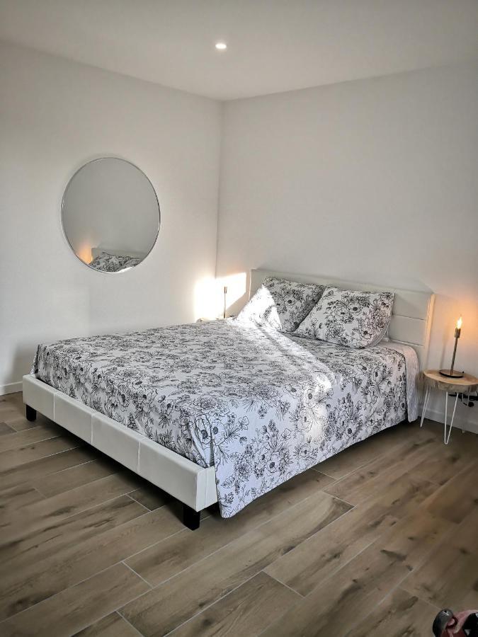 Studio Moderne, Place Parking Prive, Emplacement Ideal A 100 M Du Lac. Annecy Bagian luar foto