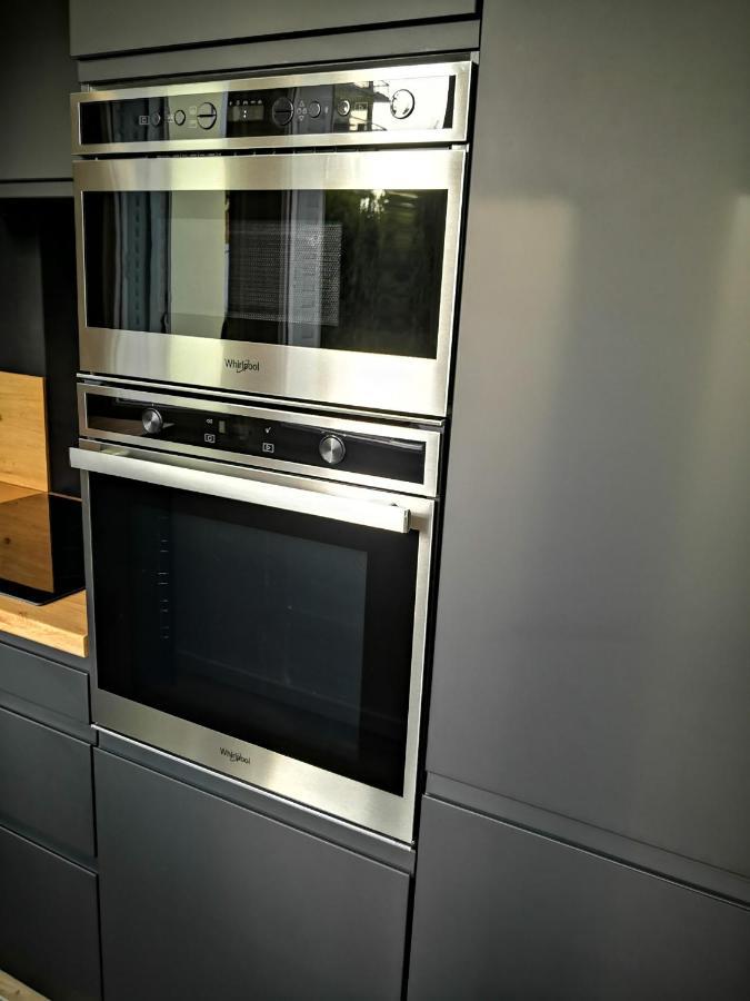 Studio Moderne, Place Parking Prive, Emplacement Ideal A 100 M Du Lac. Annecy Bagian luar foto