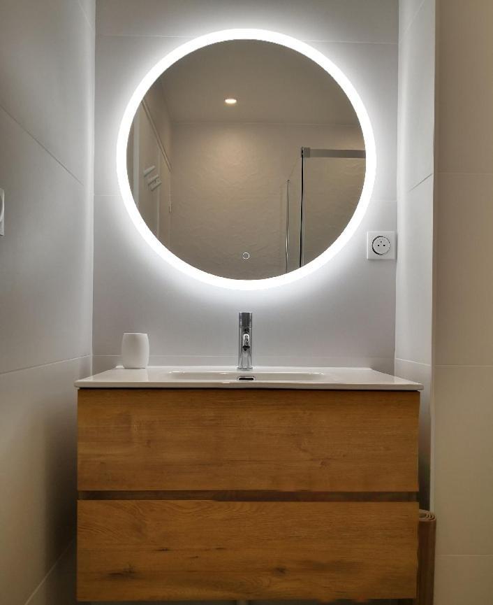 Studio Moderne, Place Parking Prive, Emplacement Ideal A 100 M Du Lac. Annecy Bagian luar foto