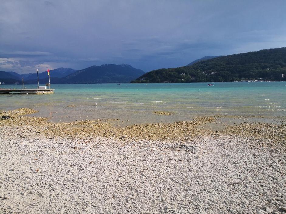 Studio Moderne, Place Parking Prive, Emplacement Ideal A 100 M Du Lac. Annecy Bagian luar foto